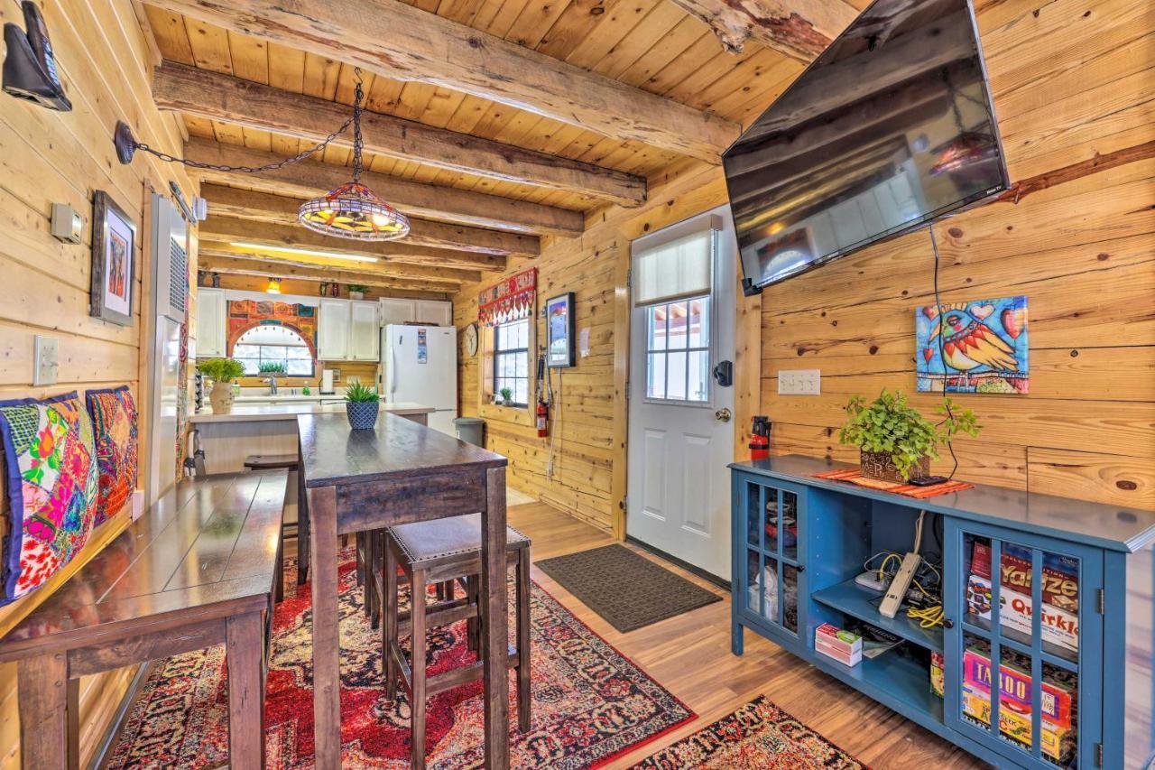 Rustic Duck Creek Village Cabin With Fire Pit! Exteriér fotografie