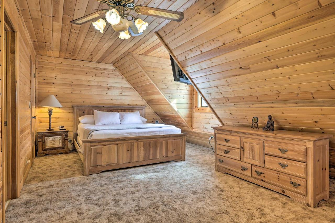 Rustic Duck Creek Village Cabin With Fire Pit! Exteriér fotografie