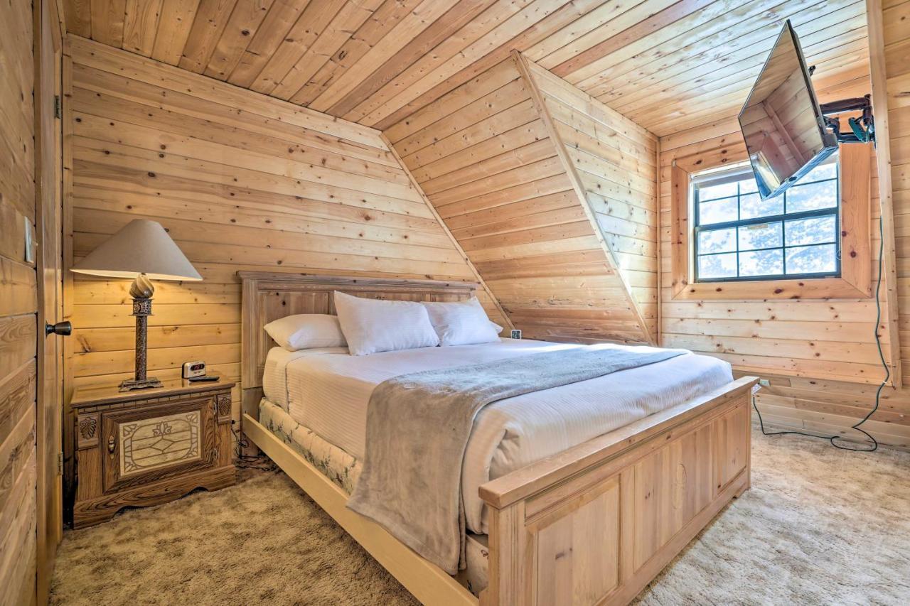 Rustic Duck Creek Village Cabin With Fire Pit! Exteriér fotografie